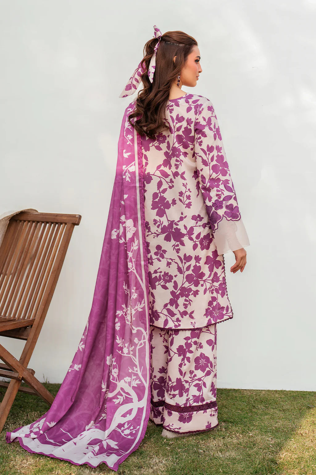 3-PC Unstitched Embroidered Lawn By I k | UE-376 Printed Lawn